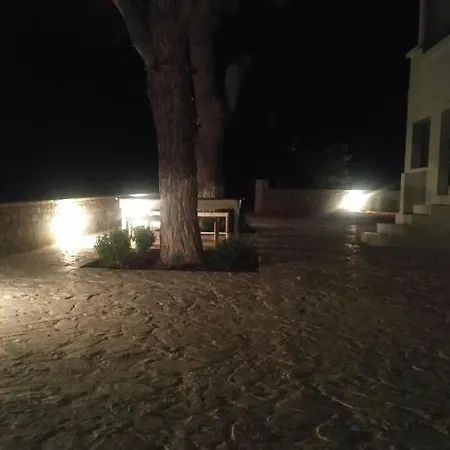 Villa Tzanetos Seaside Kyparissia Exterior foto