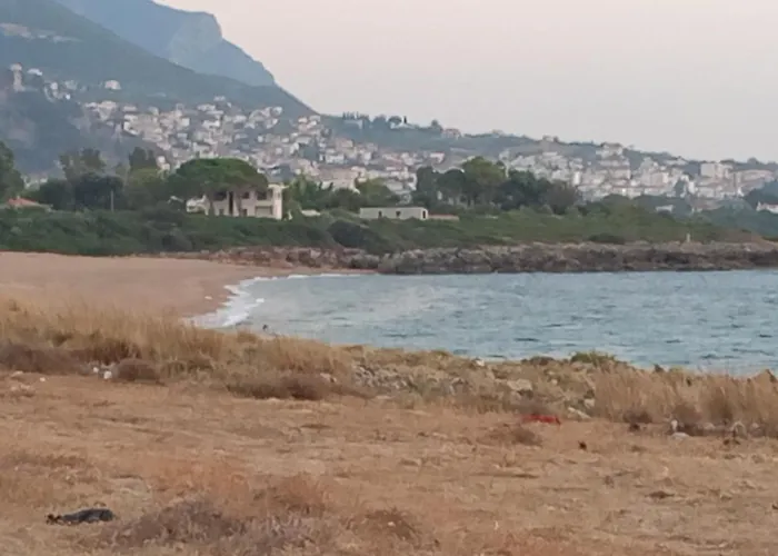 Tzanetos Seaside